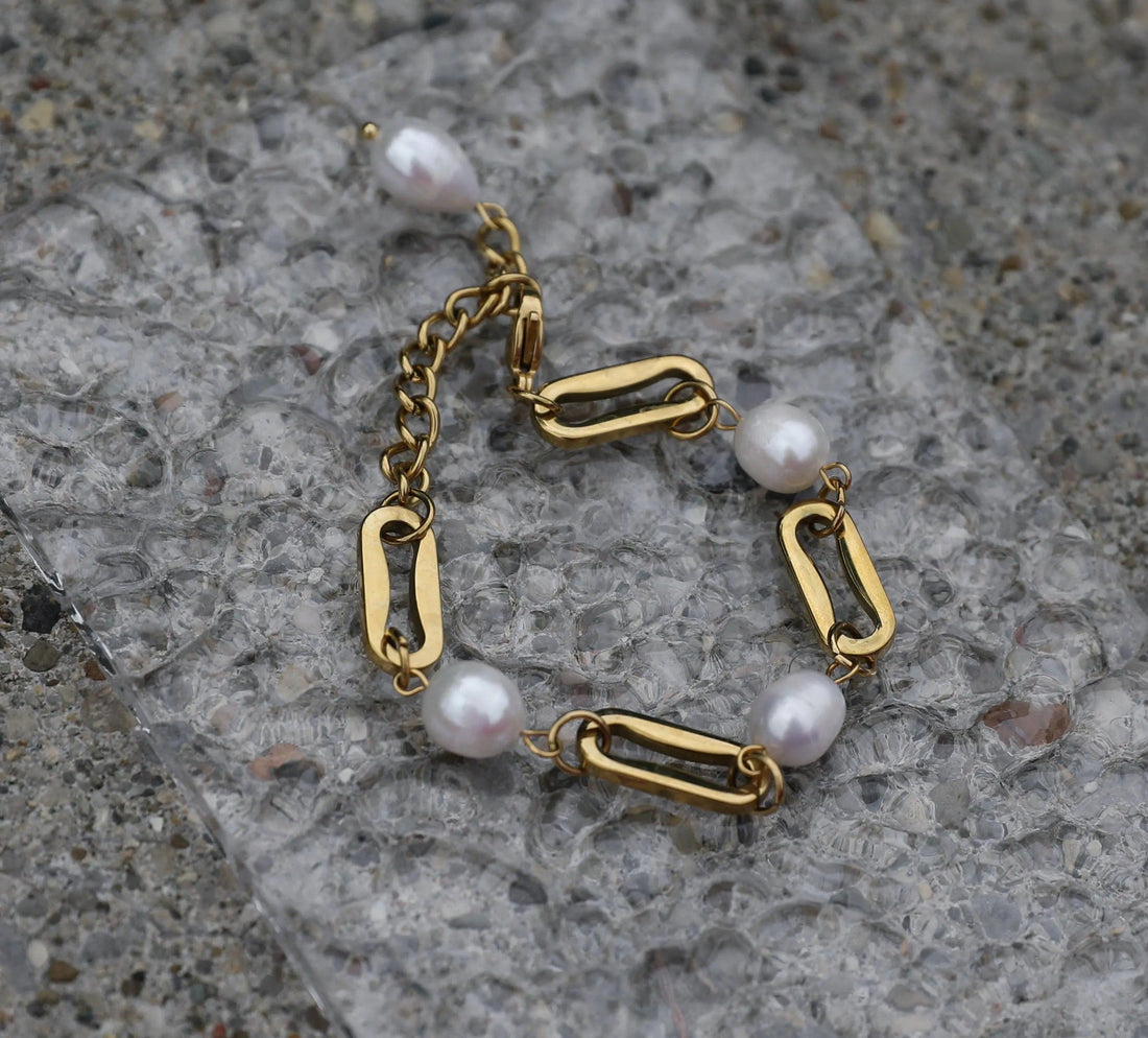 Paperclip Pearl Bracelet
